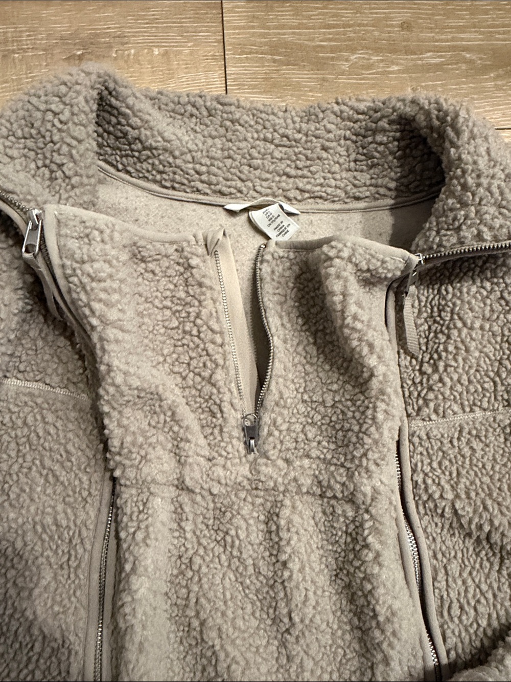 H&M Babywearing before and after Sherpa Teddy Jacket Large - Picture 5 of 5